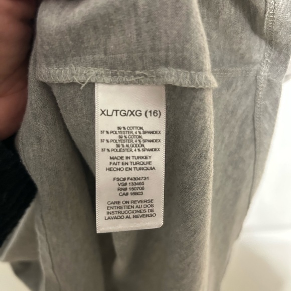 𝅺woman’s T Shirt-All I Need is Coffee & Mascara grey, XL size - Picture 4 of 6